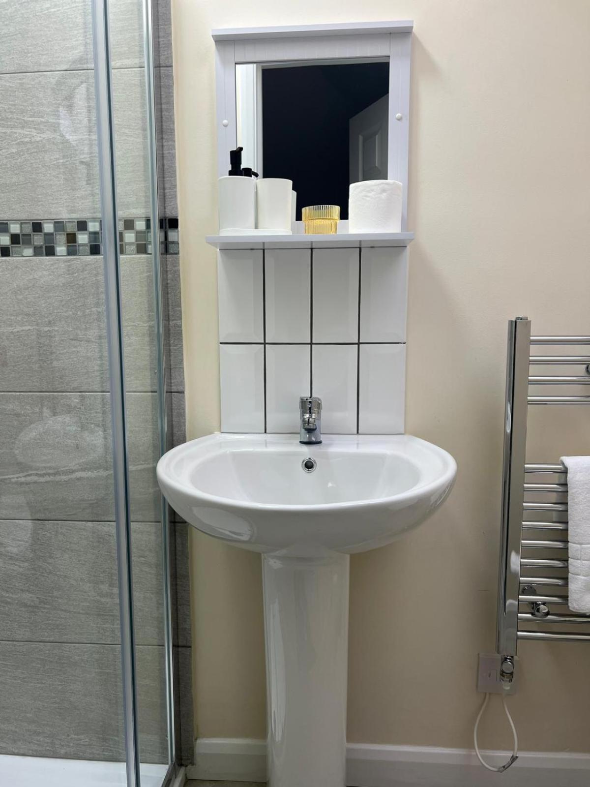 Modern Apartment Free Off Road Parking 2X Double Rooms Suite 11 Nottingham Exterior photo